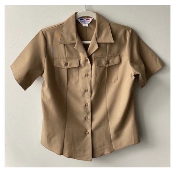 Military Short Sleeved Cargo Button Down Shirt - Made in USA - Size 34 / Medium - Picture 2 of 7